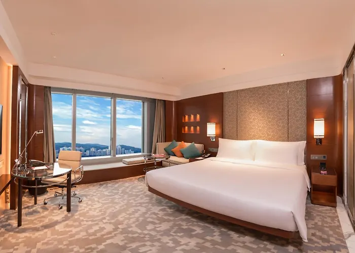 Crowne Plaza By Ihg Resort 5*