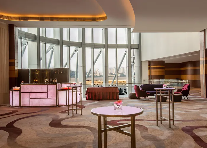 Crowne Plaza By Ihg