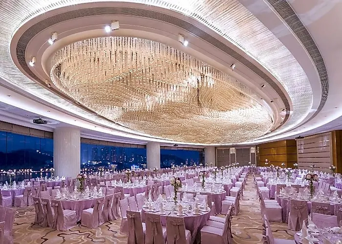 Crowne Plaza By Ihg Resort Macau