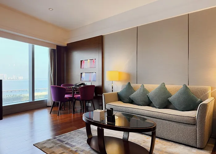 Crowne Plaza By Ihg Resort