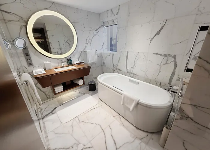 Crowne Plaza By Ihg 5* Macau